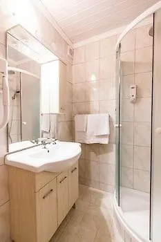 פונאנט Hotel Omorika