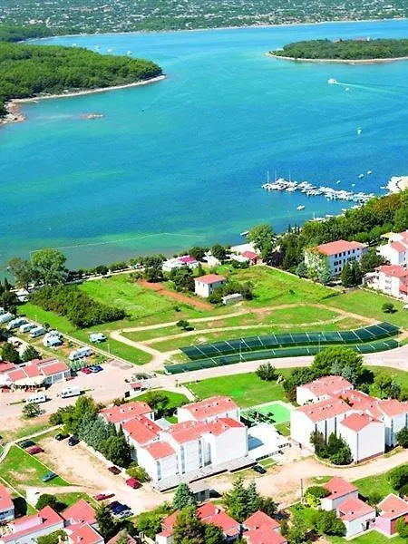 פונאנט Hotel Omorika