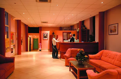 פונאנט Hotel Omorika 3*,